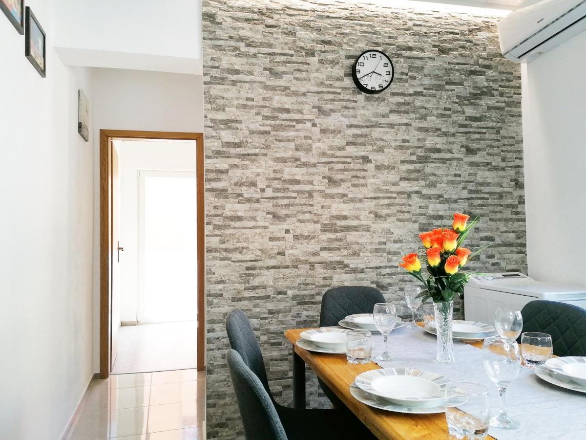 Apartmani Buljubasic Baška Voda Extérieur photo