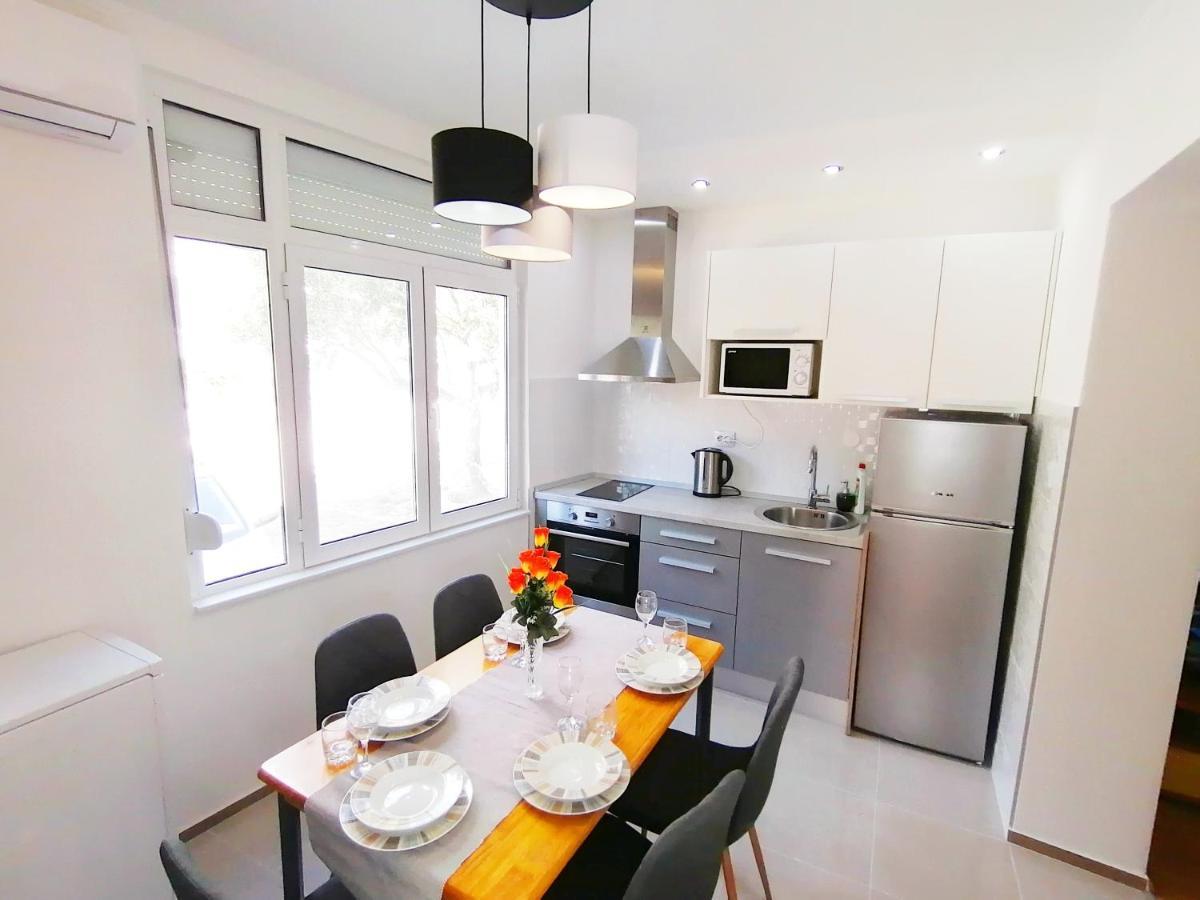 Apartmani Buljubasic Baška Voda Extérieur photo