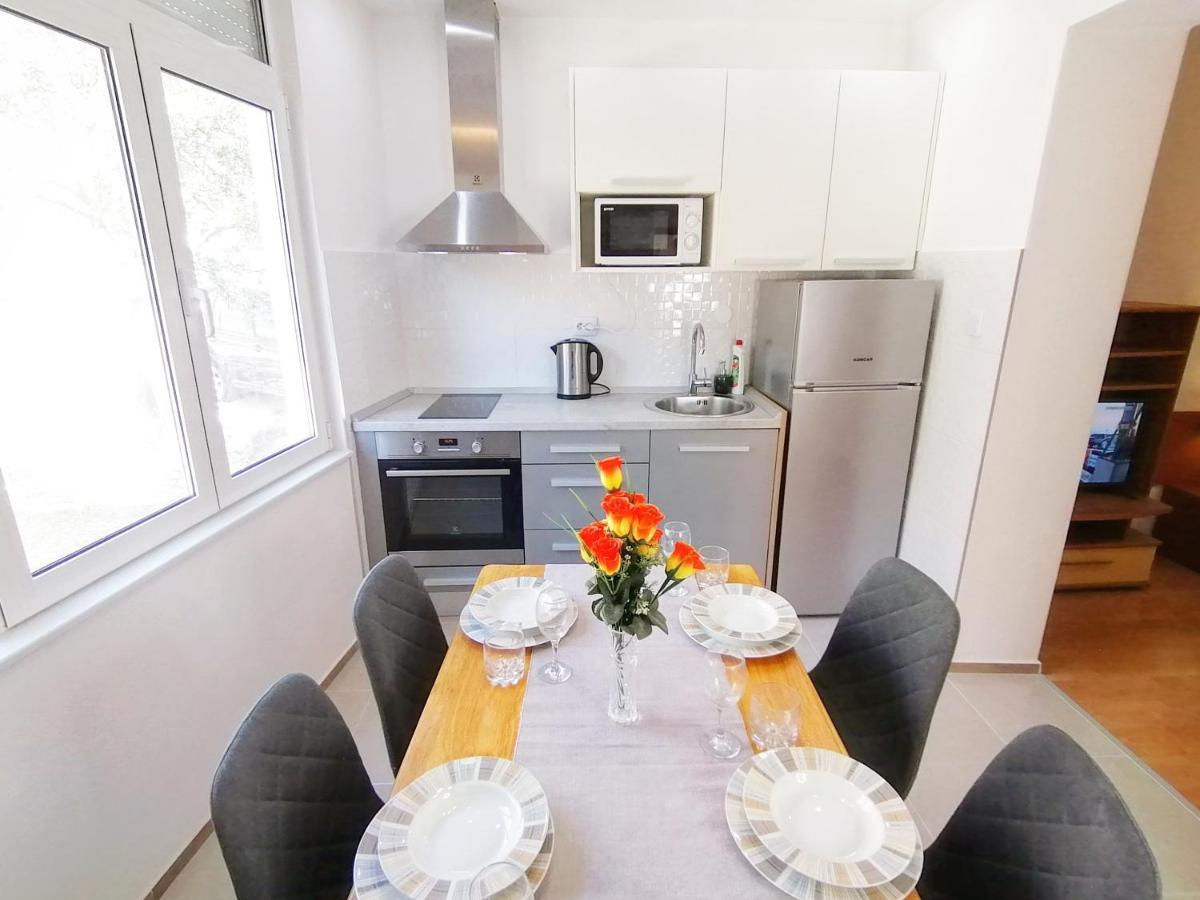 Apartmani Buljubasic Baška Voda Extérieur photo