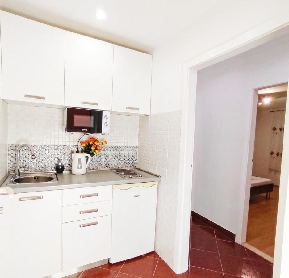 Apartmani Buljubasic Baška Voda Extérieur photo