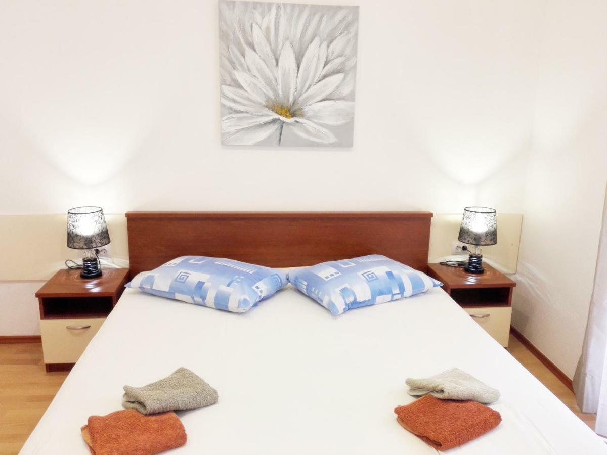 Apartmani Buljubasic Baška Voda Extérieur photo